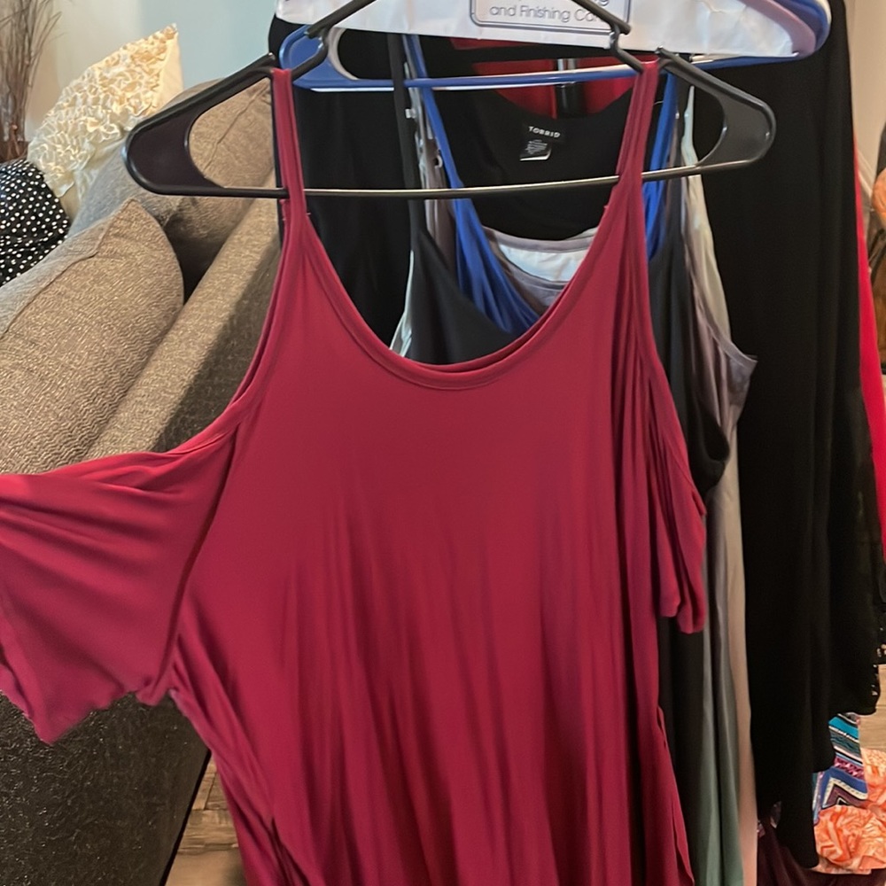 2 maxis - Picture 3 of 3